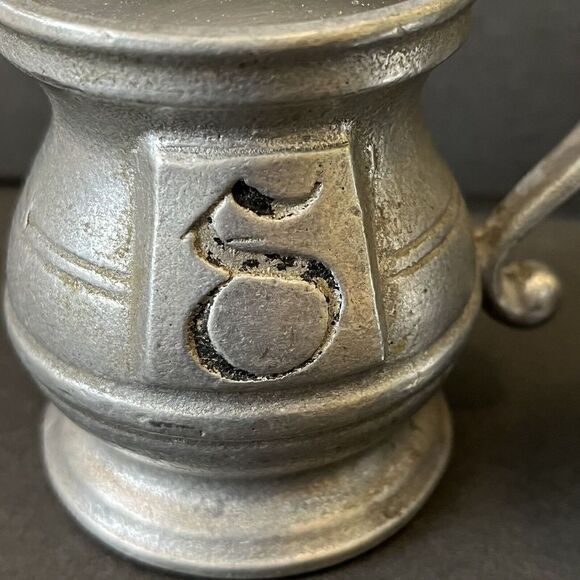 Wilton Armetale Pewter Salt and Pepper Shakers Plough Tavern Vintage RWP Metal - Picture 9 of 10